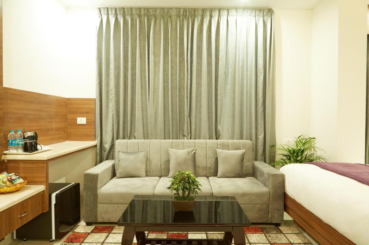 Vovo Premier Hotel Bangalore Eksteriør bilde