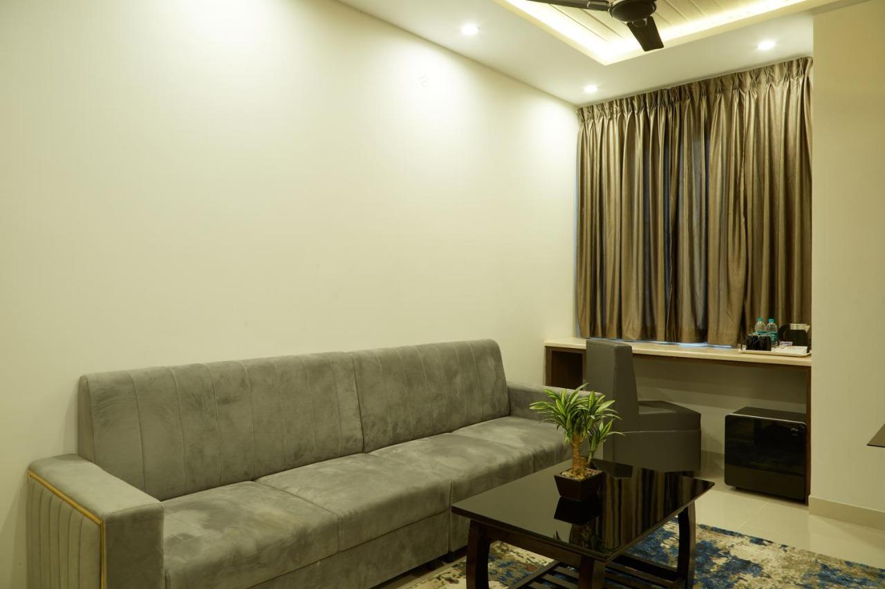 Vovo Premier Hotel Bangalore Eksteriør bilde