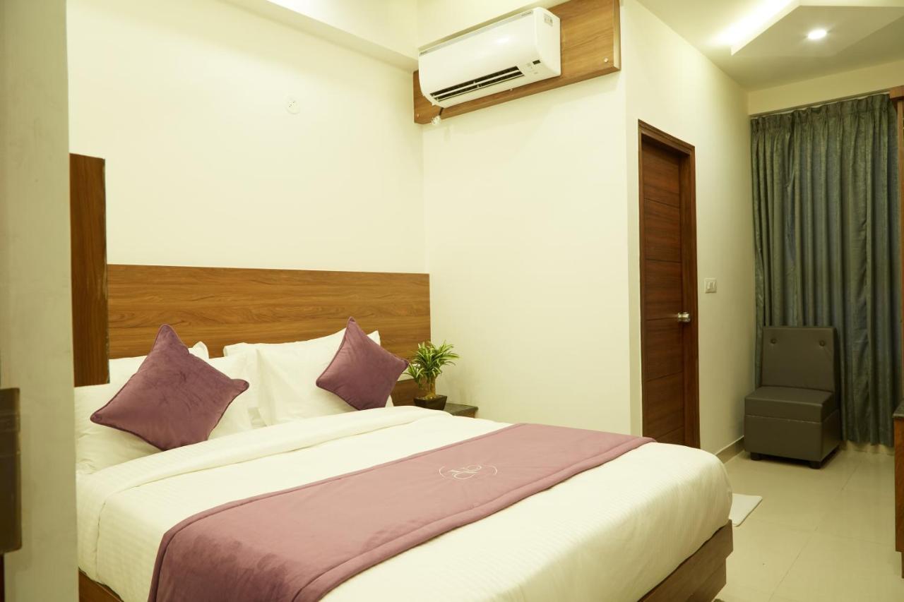 Vovo Premier Hotel Bangalore Eksteriør bilde