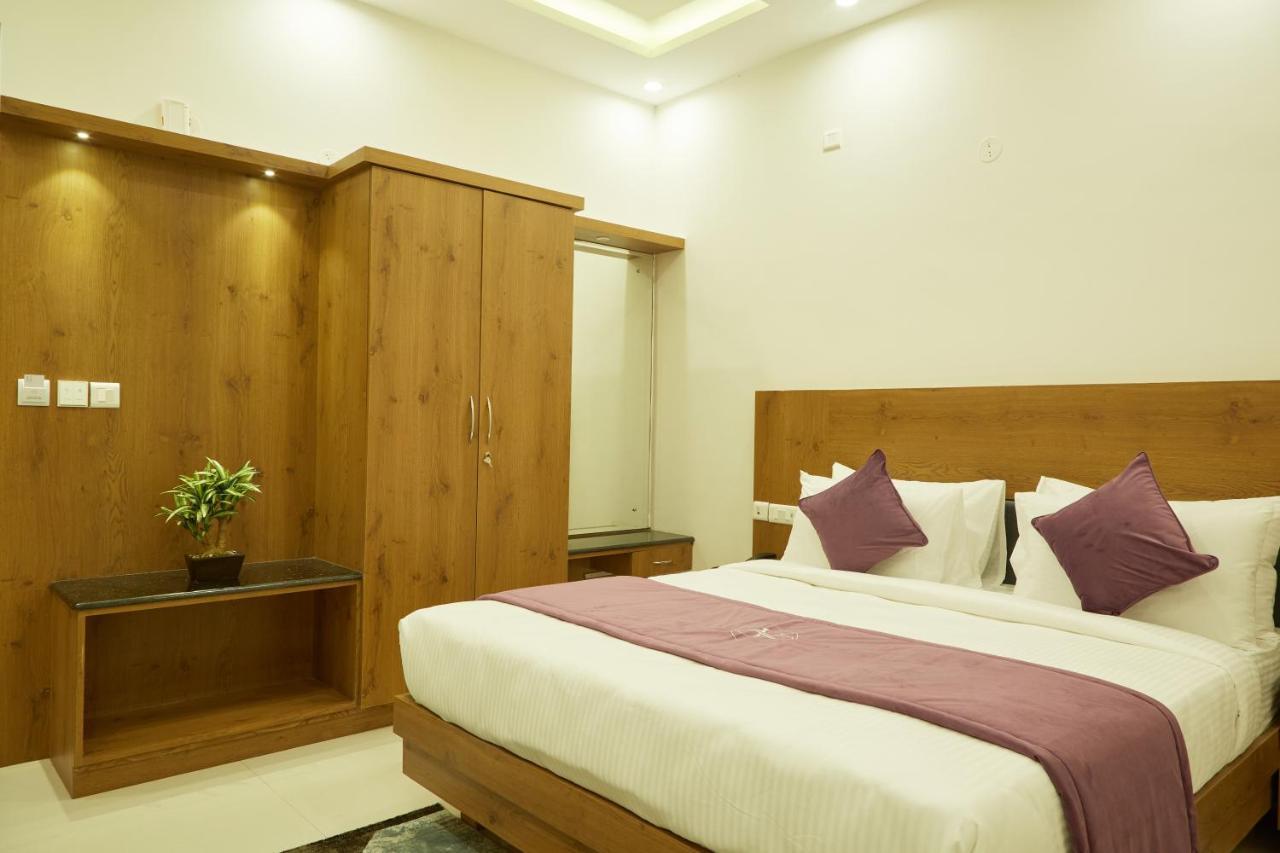 Vovo Premier Hotel Bangalore Eksteriør bilde
