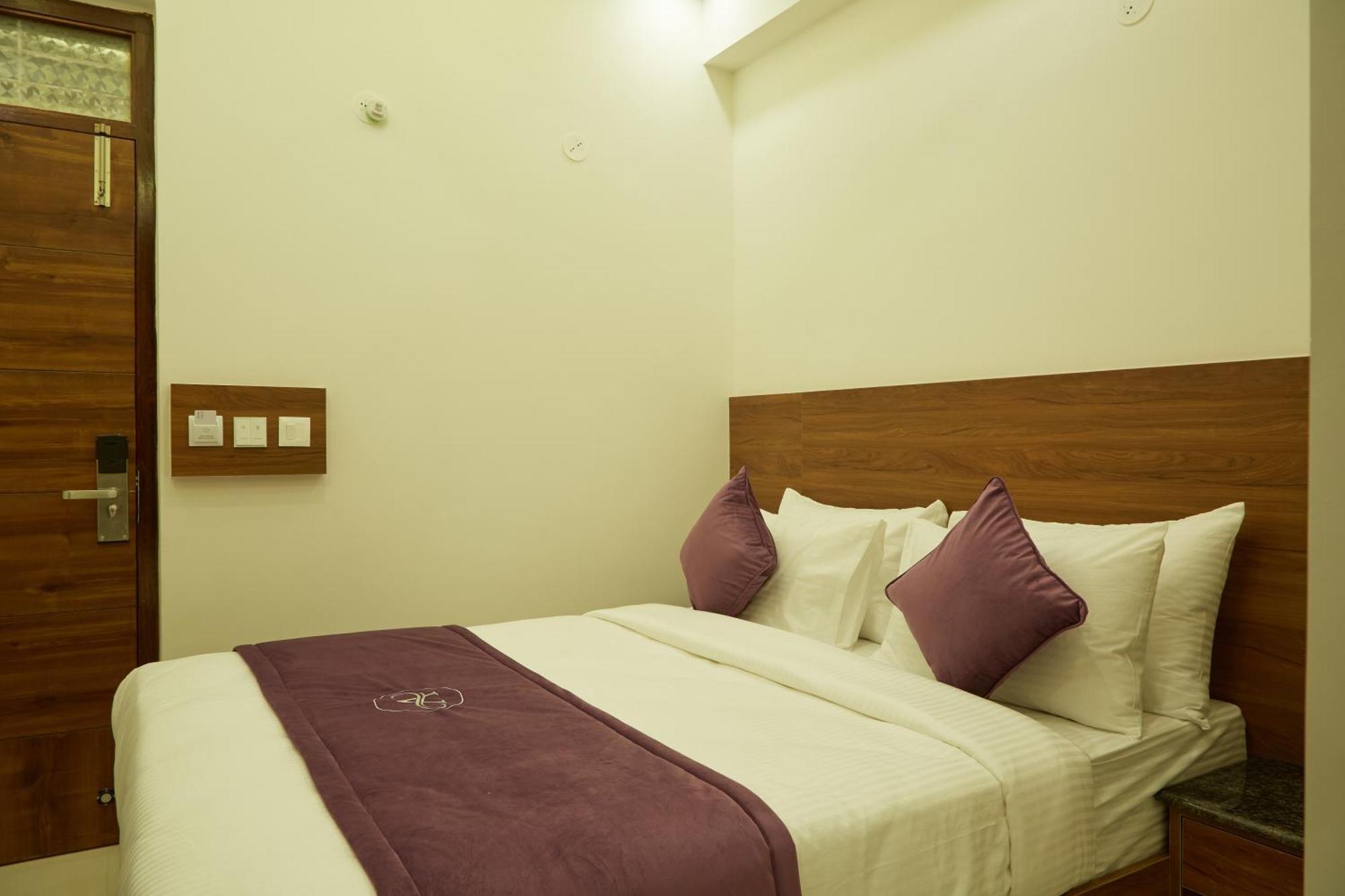 Vovo Premier Hotel Bangalore Eksteriør bilde